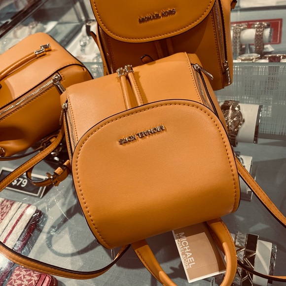 Michael Kors Backpack Bag Phoebe XS Flap Drawstring Backpack Honeycomb New - Picture 8 of 16